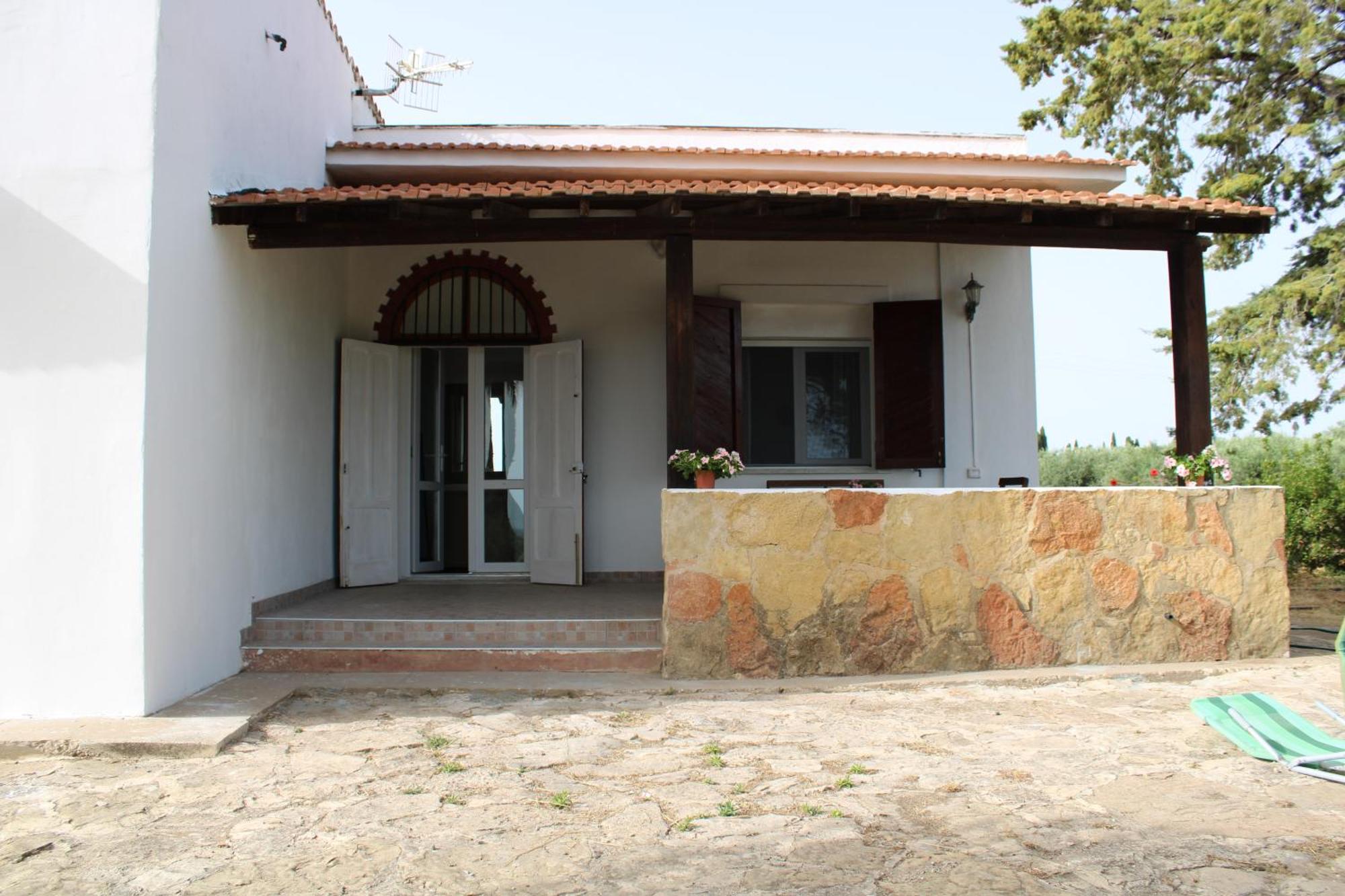 Casa Bouganville Villetta Tra Le Vigne E Il Mare Menfi Exterior photo